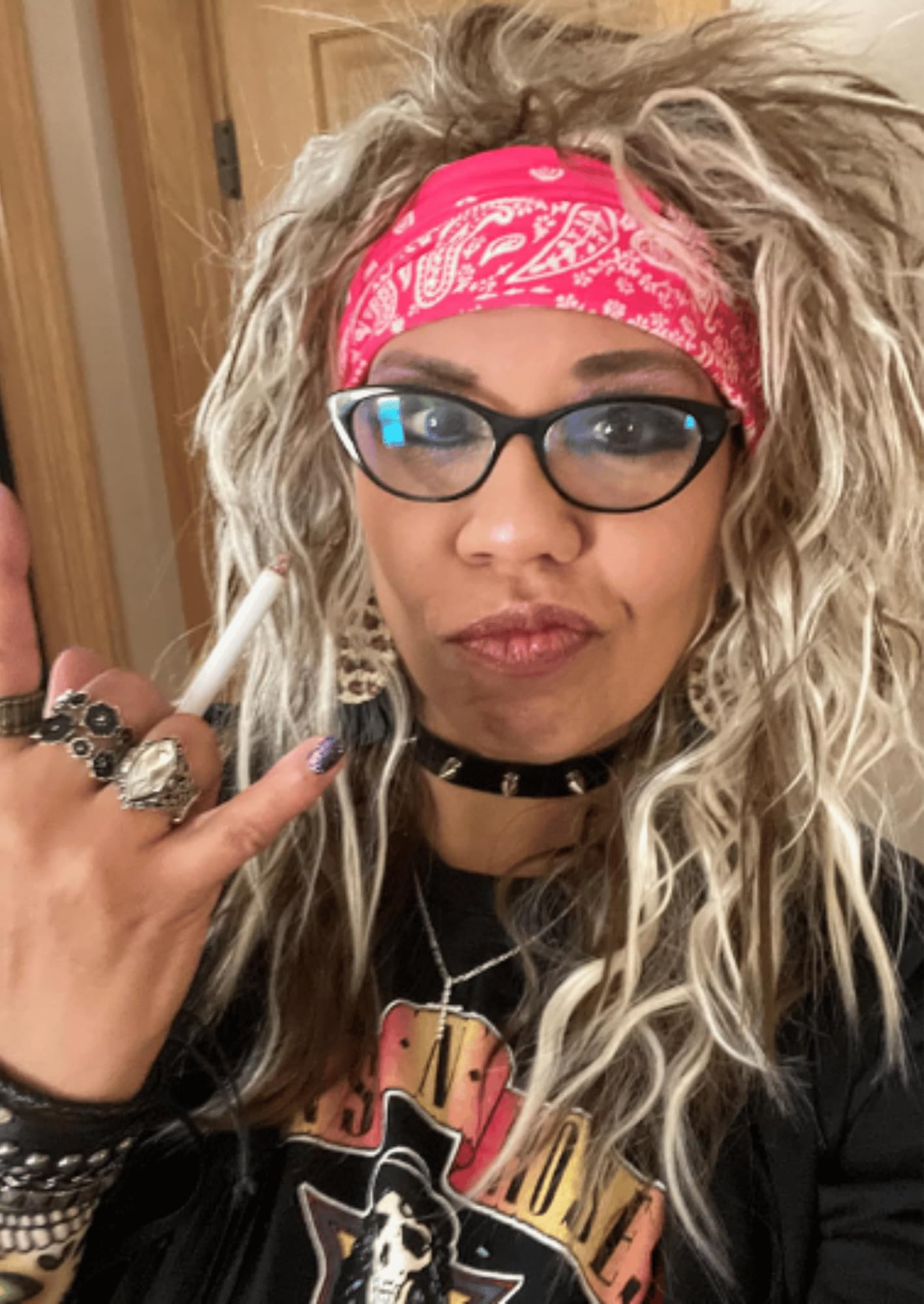 ALLAURA Compatible with Sonny Bono Wig – 60s 70s Men’s Short Brown Wig + Mustache for Hippie, Singer, TV Star, Cop, Detective Costumes – Liberty Duo, Limu & Doug, Uncle Rico, Retro Halloween Outfit