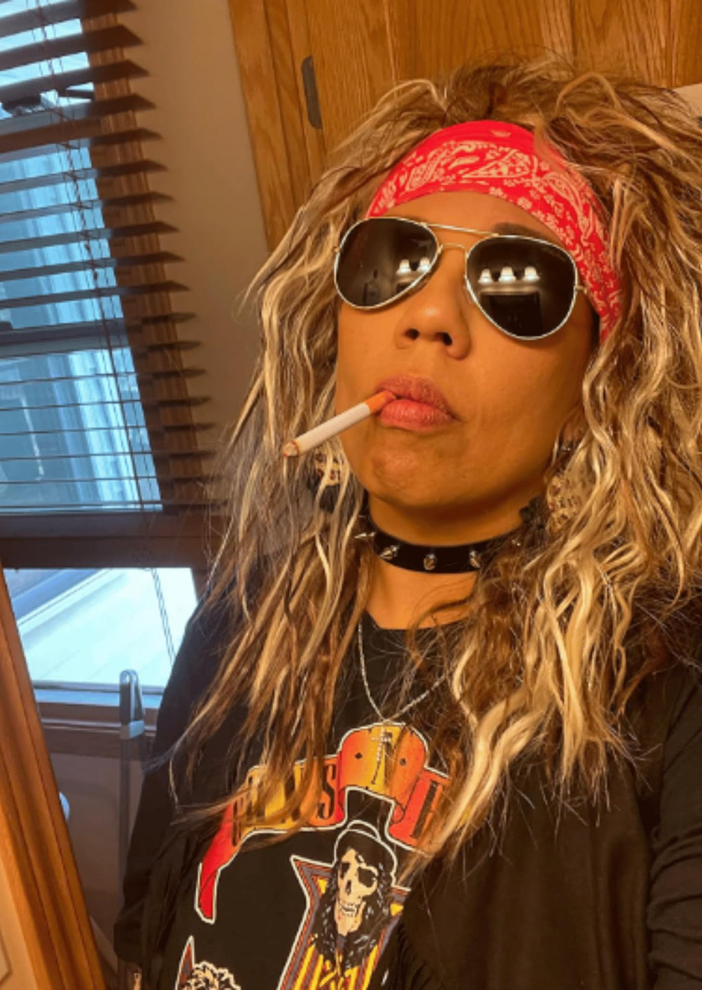 ALLAURA Compatible with Sonny Bono Wig – 60s 70s Men’s Short Brown Wig + Mustache for Hippie, Singer, TV Star, Cop, Detective Costumes – Liberty Duo, Limu & Doug, Uncle Rico, Retro Halloween Outfit