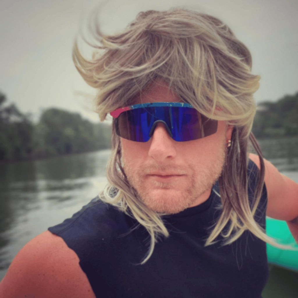 ALLAURA Compatible with Sonny Bono Wig – 60s 70s Men’s Short Brown Wig + Mustache for Hippie, Singer, TV Star, Cop, Detective Costumes – Liberty Duo, Limu & Doug, Uncle Rico, Retro Halloween Outfit