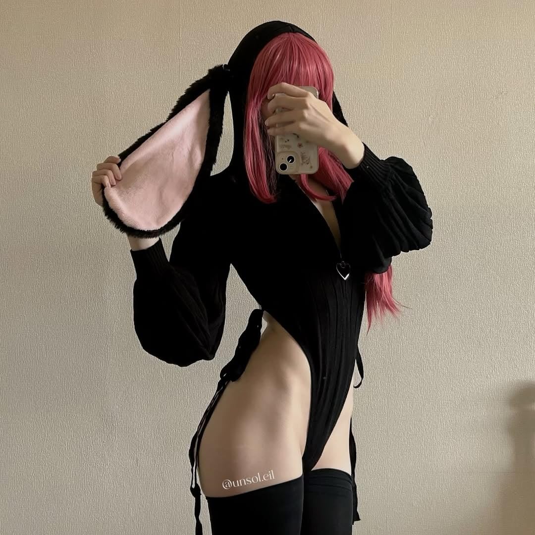 KORURACLUB Cosplay Sexy Bunny Outfit Cosplay lingerie for women Animal Costumes Bunny Bodysuit (Black,XS-M)