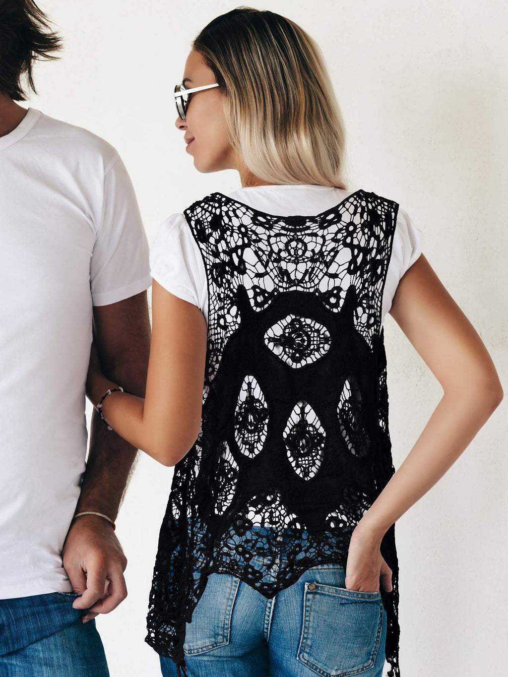 WILLBOND 4 Pcs Halloween 60s 70s Outfits for Women Hippie Costume 70s Costume Tops Accessories Women Fringe Hippie Vest(X-Large,Black)